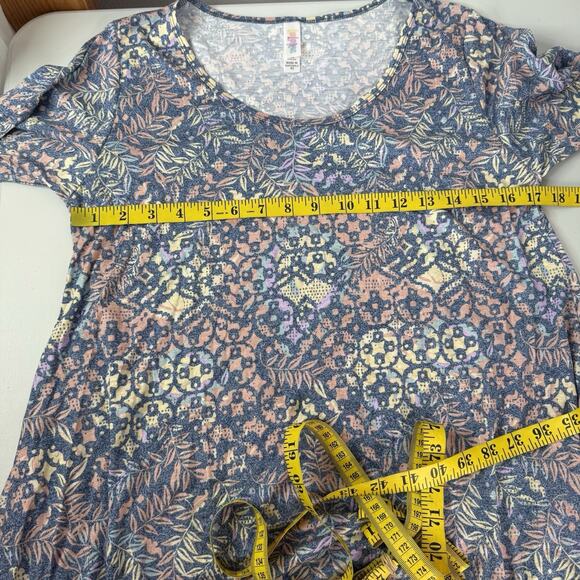 LuLaRoe Top Shirt Womens XS Pastel Multicolor Perfect Tee Casual Oversized - Picture 8 of 10